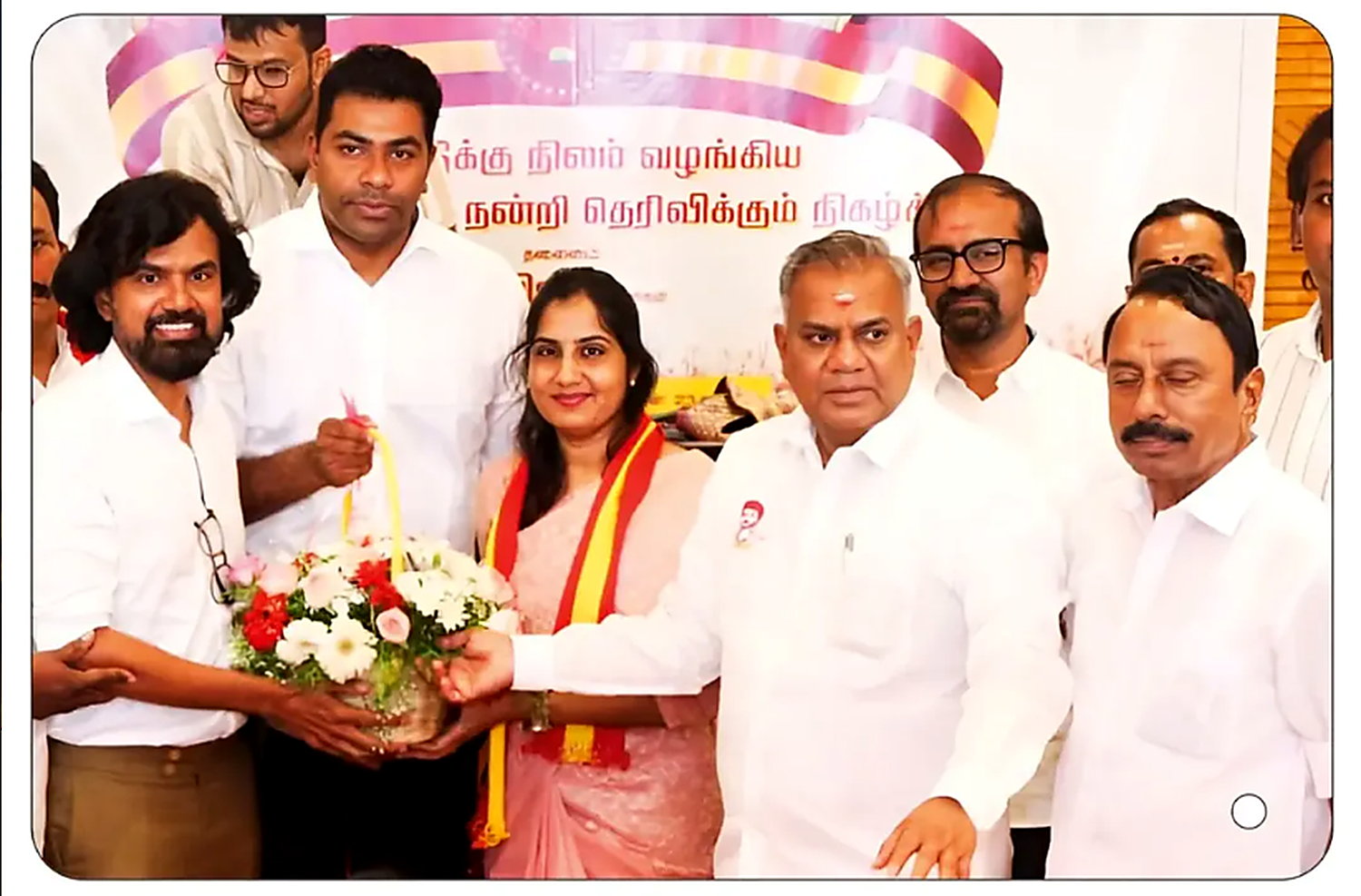 எடப்பாடி தொகுதி நன்றி தெரிவிக்கும் நிகழ்ச்சியில் மேனகா பாலகிருஷ்ணன்